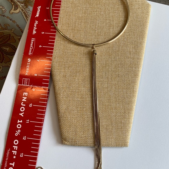Super long tassel choker. Real Housewives vibe. Gold tone. Good condition. - Picture 2 of 9
